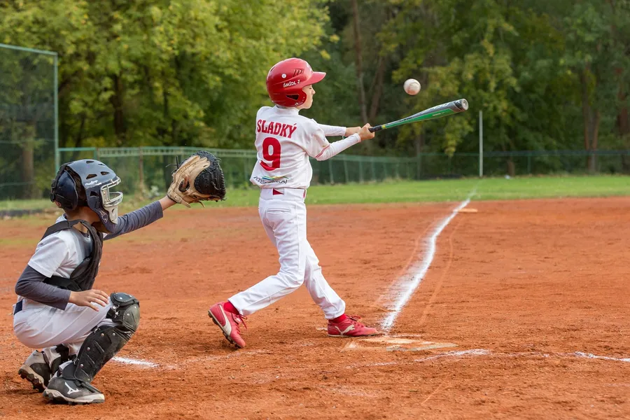 Baseballový hráč při odpalu
