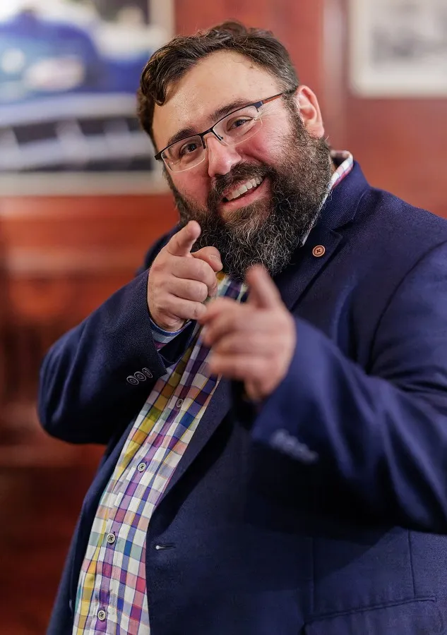 Portrét muže hrajícího na violoncello